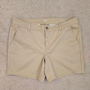 NEW a.n.a Khaki Shorts Size 14